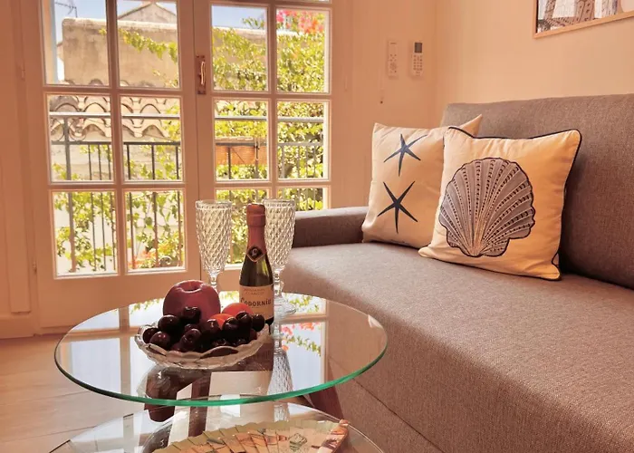 Ana Centro * マルベーリャ