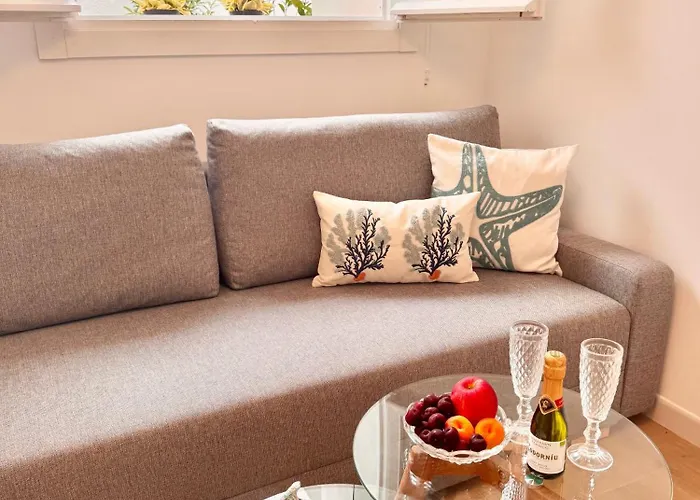 Ana Centro * マルベーリャ